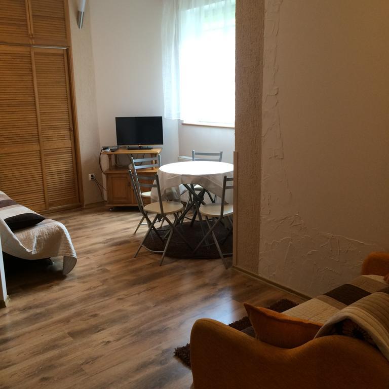 Apartamenty W Jantar - Lilasun شكلارسكا بوريبا الغرفة الصورة